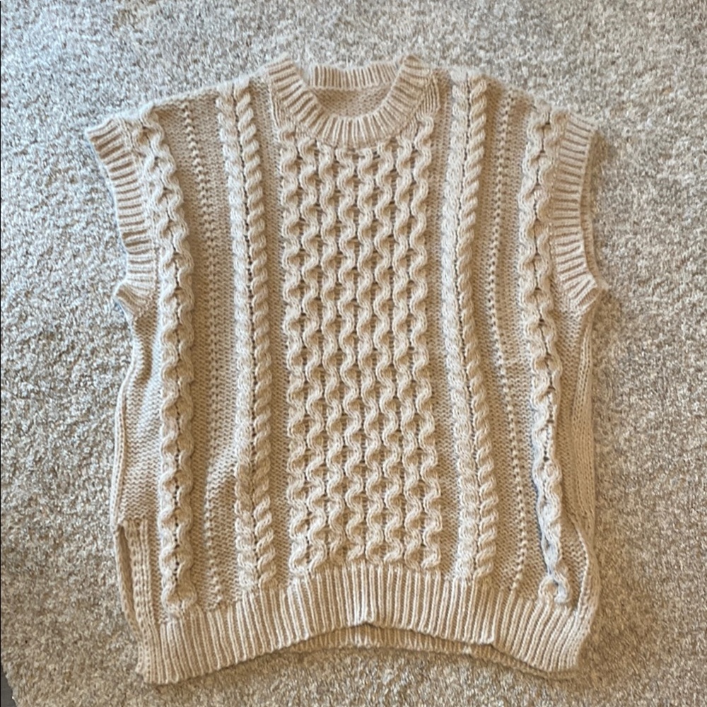 Women's Cable Knit Crewneck Sweater Vest in Beige